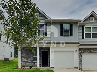 5627 Newton Creek Dr, Charlotte, NC 28215