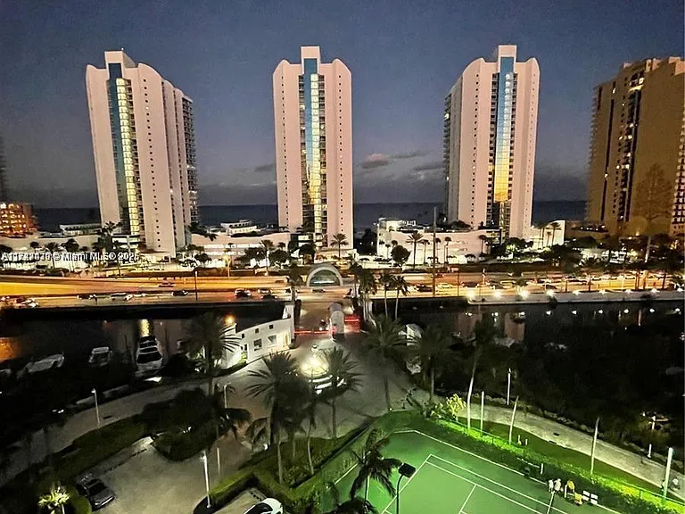 16400 Collins Ave #9 — Photo 6