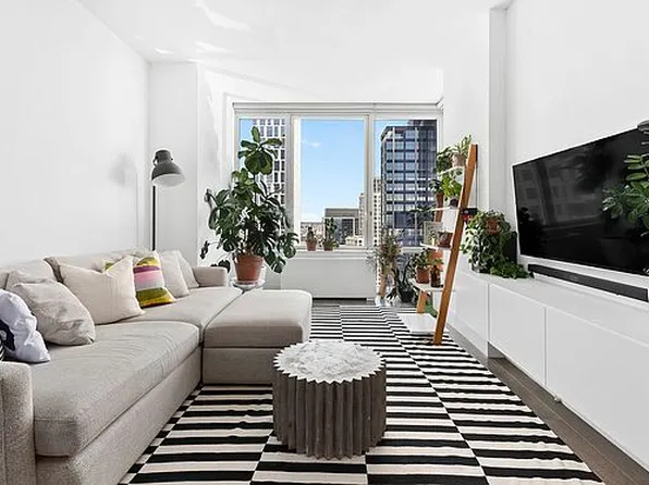 388 Bridge St APT 37E, Brooklyn, NY 11201