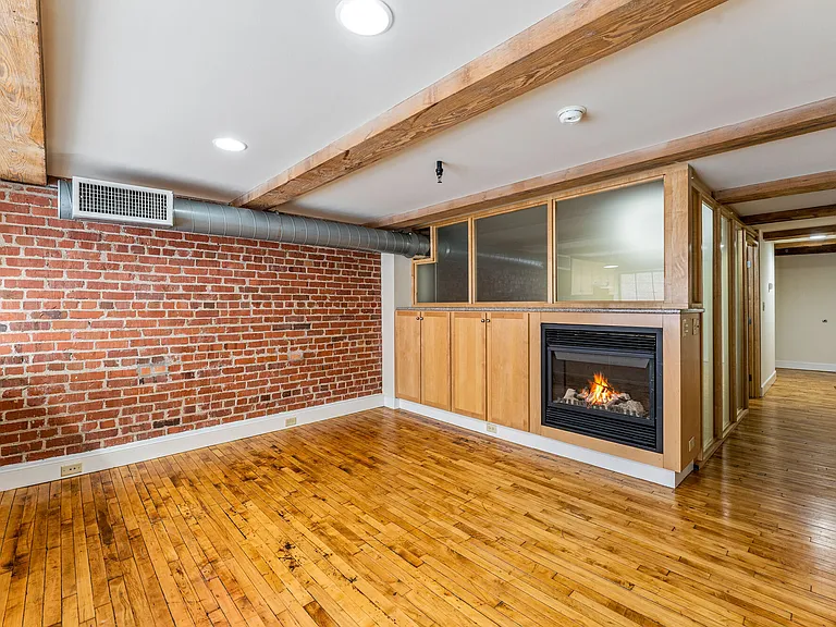 Cigar Lofts — Photo 36