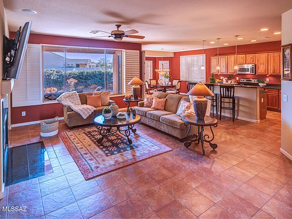 2nd image of 2212 E Bluejay Bluff Ln