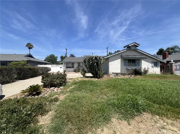 8811 California Ave, Riverside, CA 92503