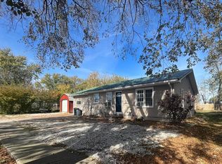 8 W Harrison St, Green City, MO 63545