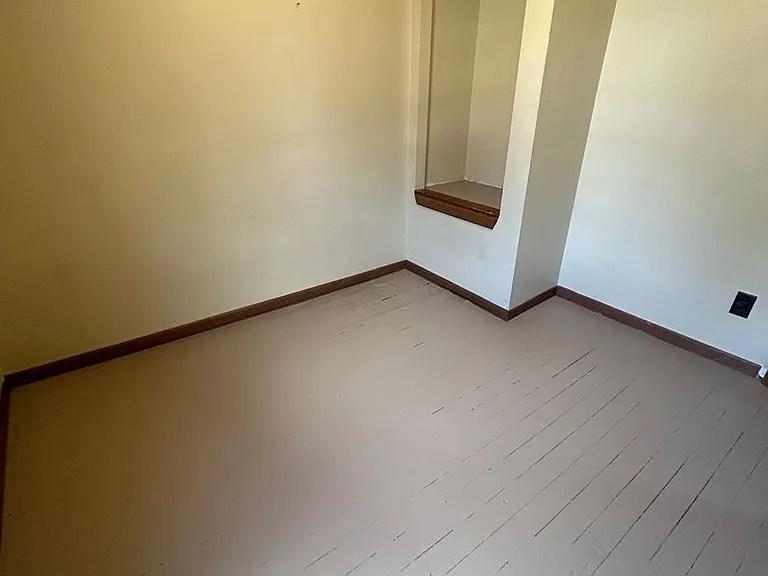 1115 Hollister Ave — Photo 7