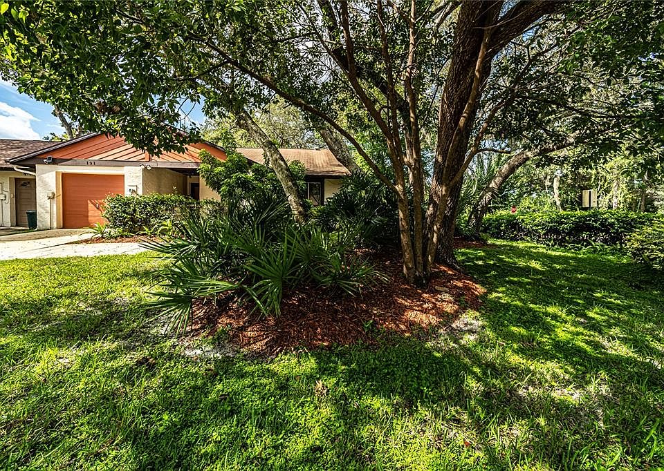 1st image of 101 Shady Oak Dr
