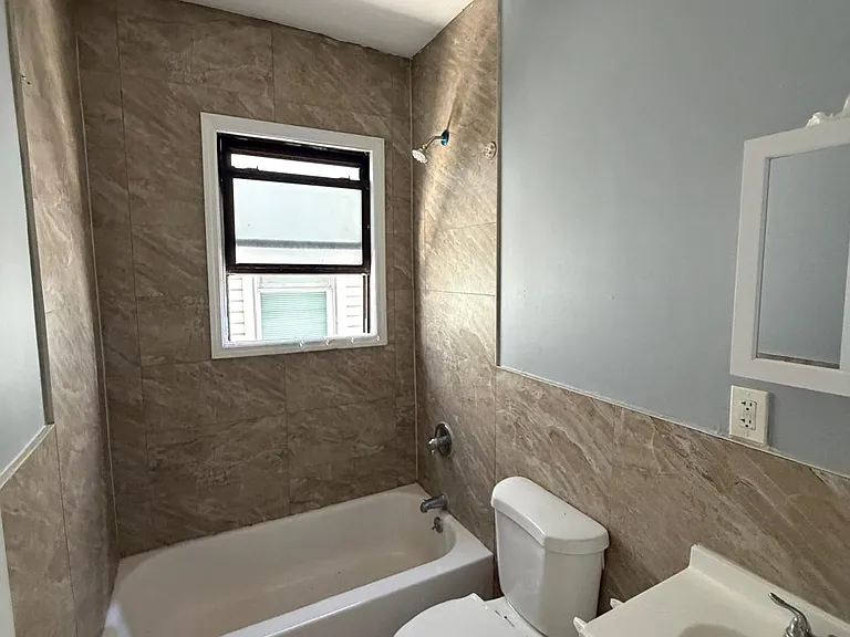 36 Dehart Pl #A — Photo 5