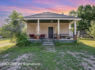 224 Greenwood St, Sterling, MI 48659