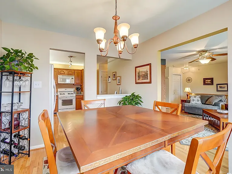 11707 Tumbrel Ct — Photo 14