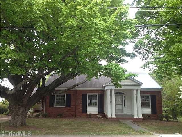 1st image of 701 Elwell Ave