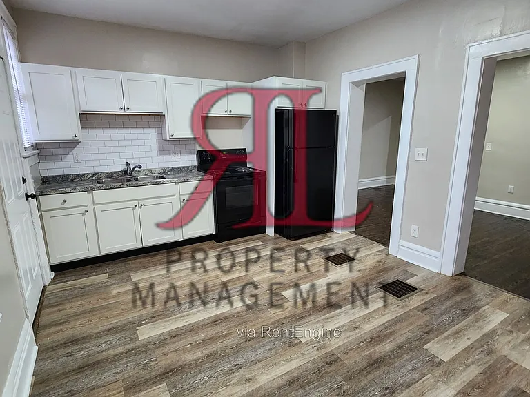 640 S Champion Ave — Photo 16