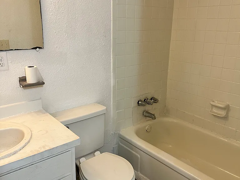 1100-1200 S Lynn Ln #21 — Photo 16