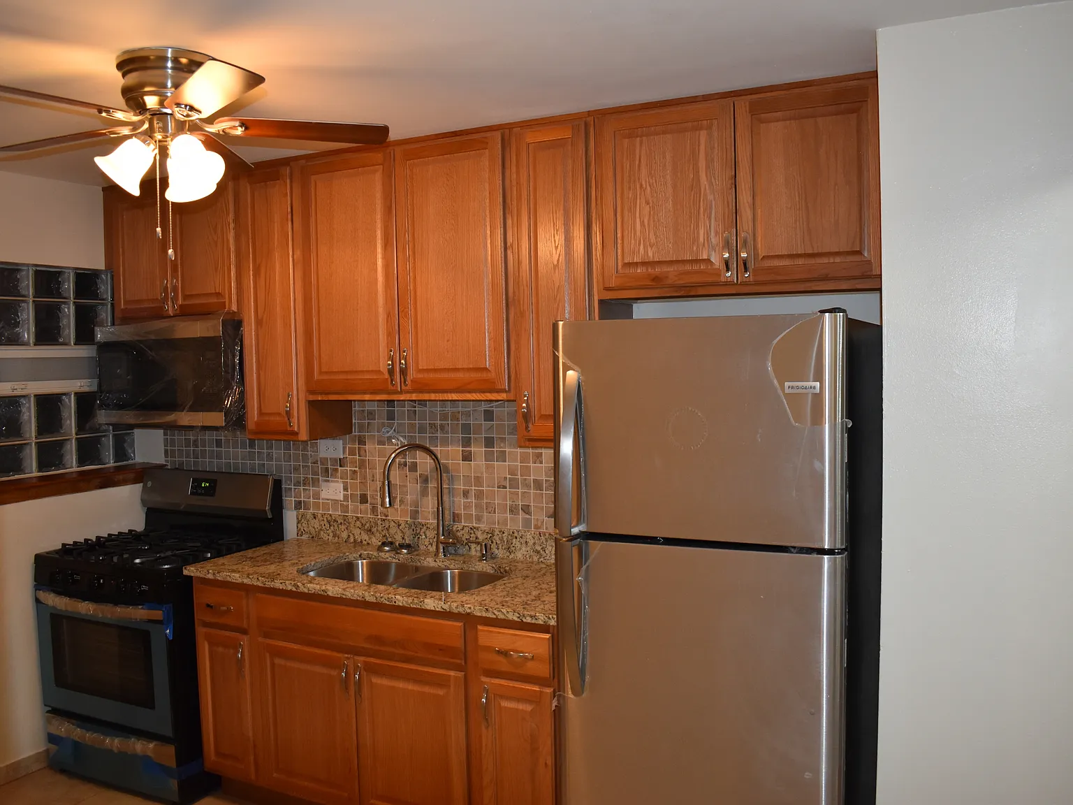 1939 South 5th Avenue - 2N — Photo 1