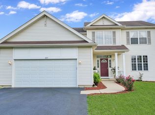 557 Donna Ave, Aurora, IL 60505