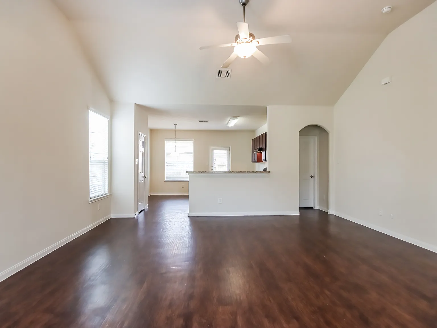 Bavaria Townhomes — Photo 4