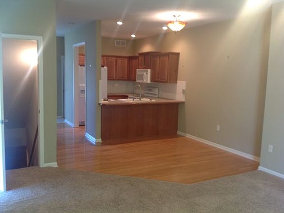3rd image of 13726 Grove Ave