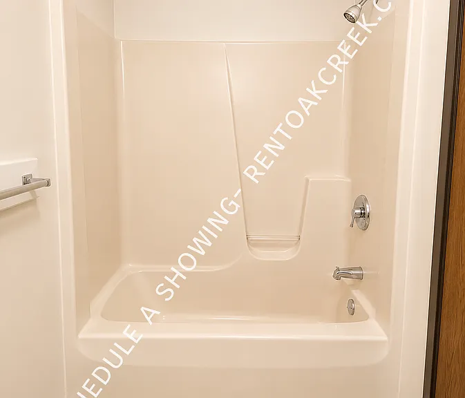 Lakeview Apartments — Photo 14