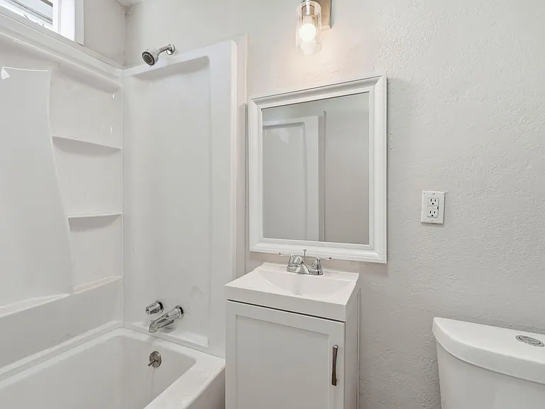 1008 Gemini Ct #2 — Photo 1