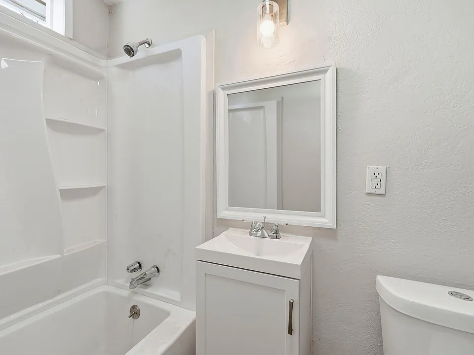 1008 Gemini Ct #2