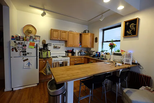 Rented by Keller Williams NYC | media 20