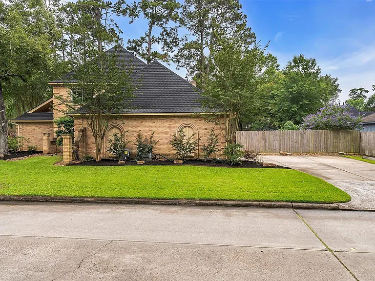 2607 Laurel Ridge Dr — Photo 44