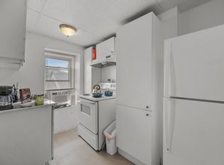 703 N Van Buren St APT 6, Wilmington, DE 19805