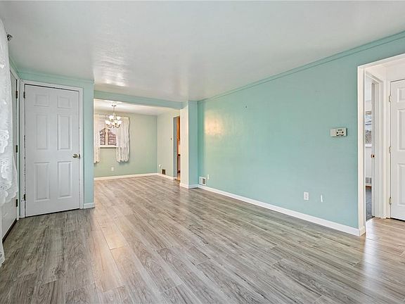 4th image of 132 Penn Woods Dr