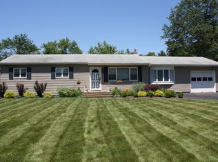 5 Cumberland Rd, Hillsborough, NJ 08844