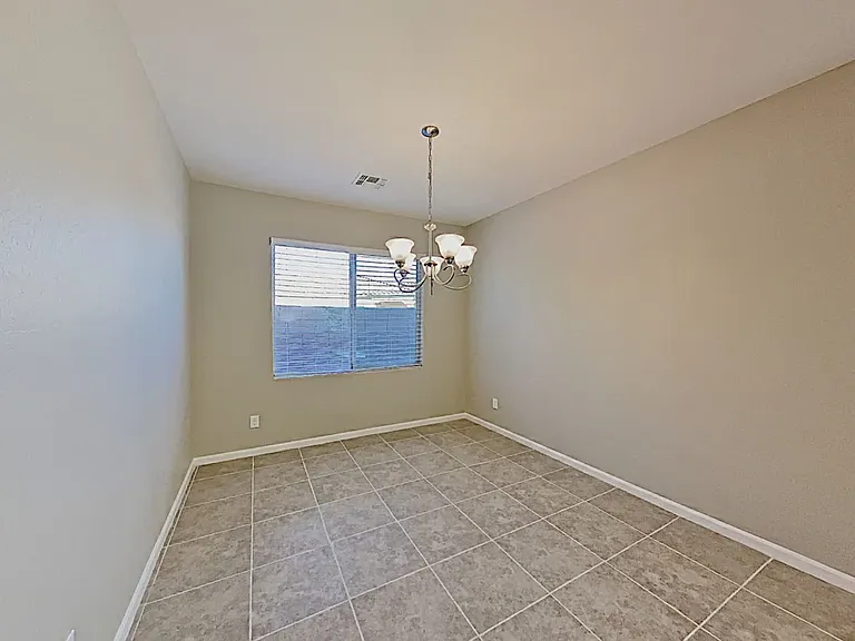 939 S 200th Ln — Photo 7