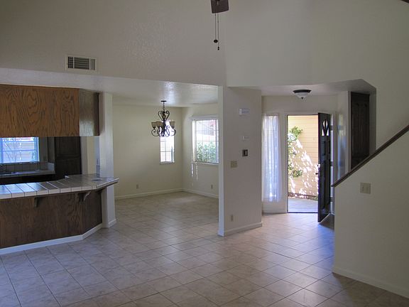 3rd image of 274 Laurelwood Cir