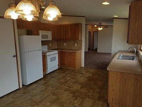 2nd image of 11209 Chestnut Sq