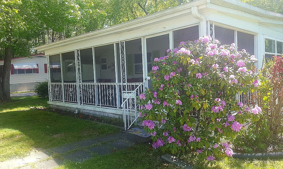 1st image of 71 Silver Birch Ln