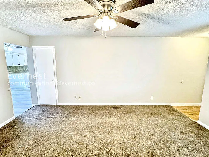 1756 S Pine Ave — Photo 12
