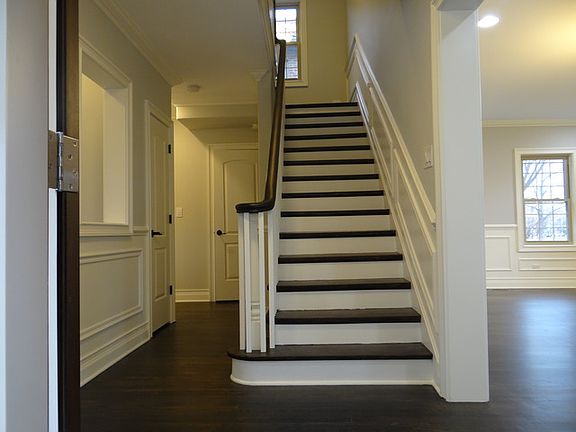5th image of 1221 Linden Ave