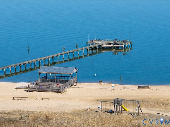 2nd image of 494 Marine Dr