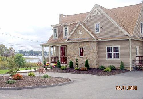 3rd image of 35 Eden Glen Ave