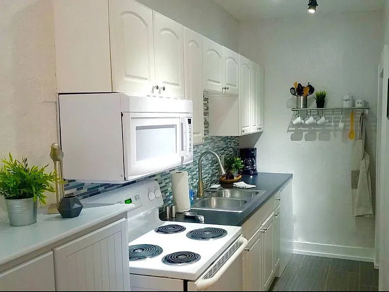 407 S Melville Ave #4 — Photo 6
