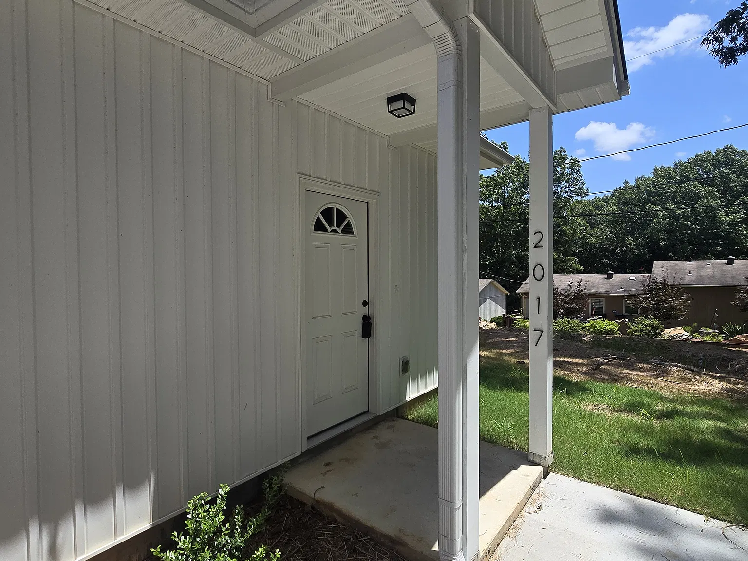 2 bed, 1.0 bath, 675 sqft, $995 — Photo 2
