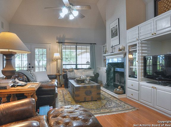 4th image of 1006 Silver Knoll