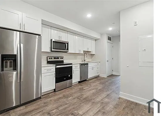 2 bed, 1000 sqft, $2,000 — Photo 3