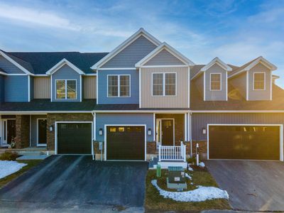 29 Stacey Way, Troy, NY, 12180