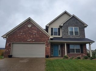 622 Golden Wing Rd, Mount Washington, KY 40047