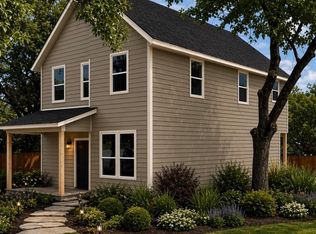 821 Harness Trl, Granbury, TX 76049