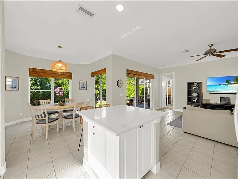 28327 Hidden Lake Dr — Photo 12