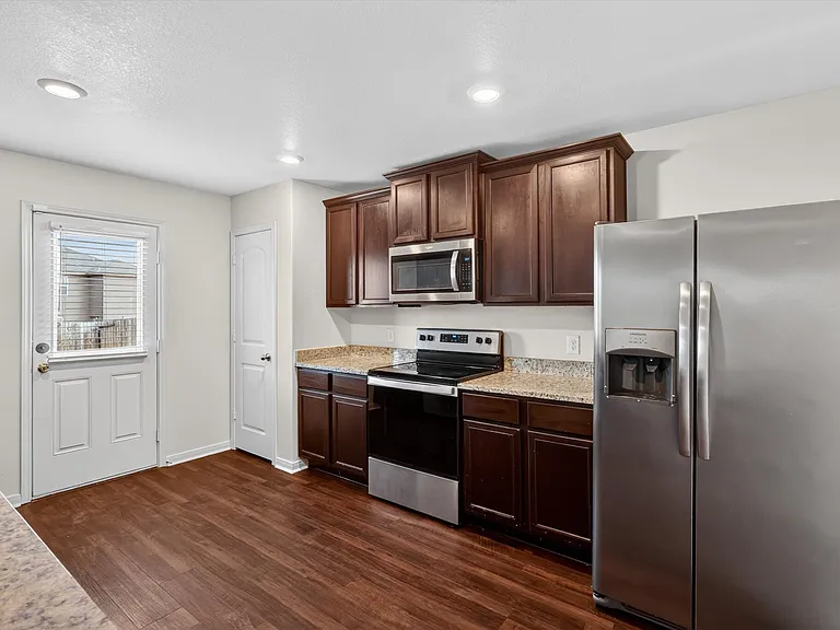 3819 Leighton Hbr — Photo 8