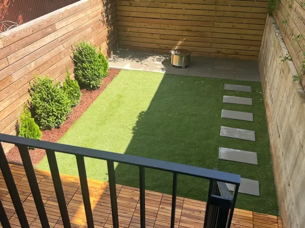 1060 Jefferson Avenue image 10 of 10