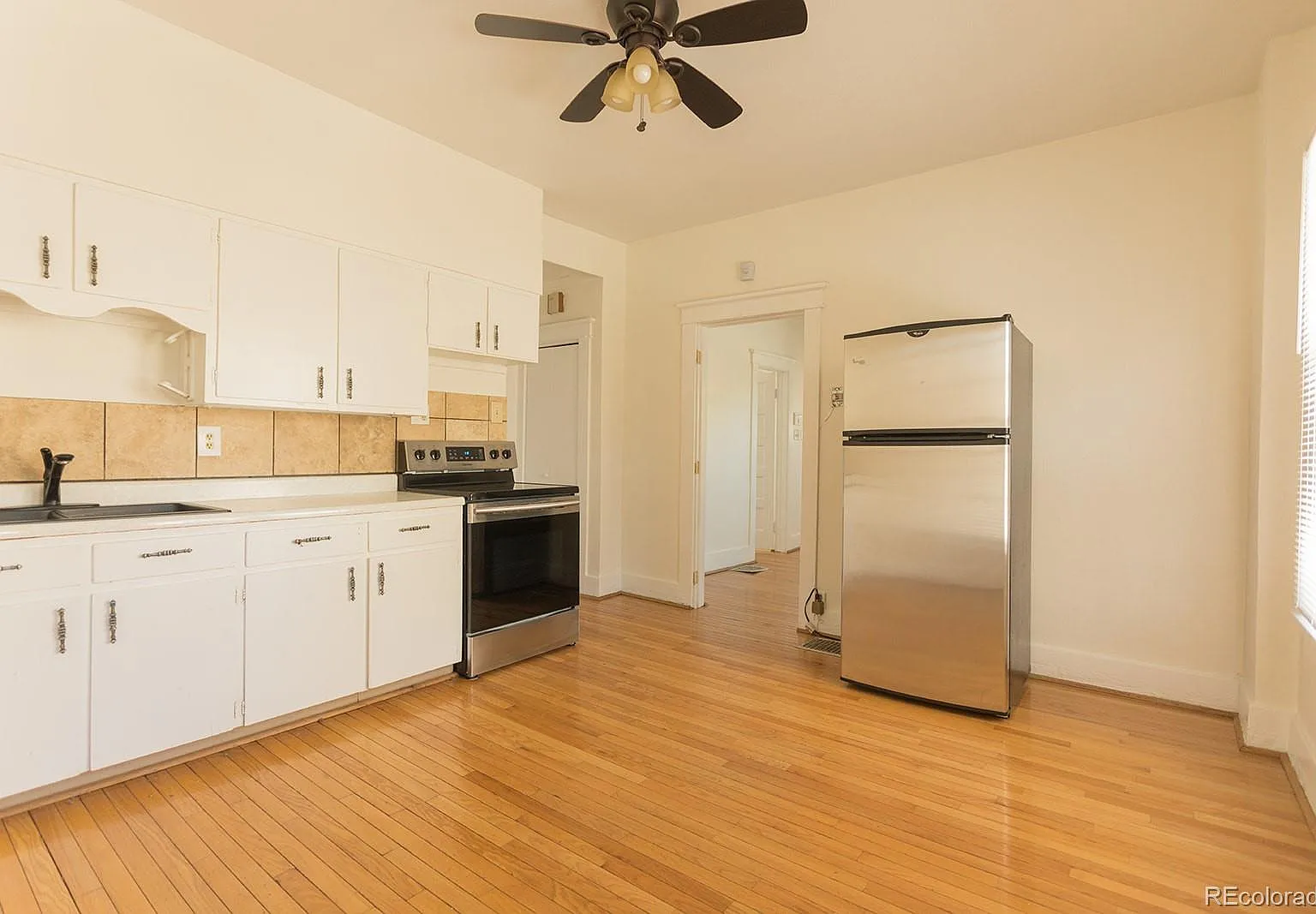 2 bed, 1.0 bath, 729 sqft, $2,450 — Photo 4