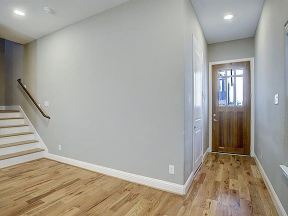 3rd image of 5415 Holguin Hollow St