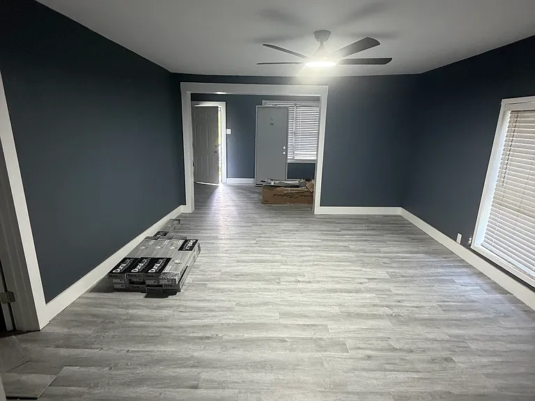 528 E Orange St — Photo 2