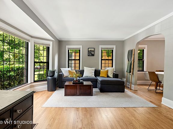 2nd image of 3027 W Jarlath St