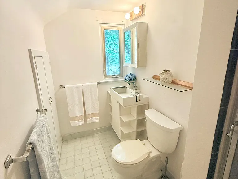 6819 Selkirk Dr — Photo 69